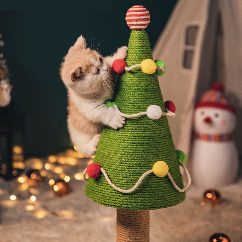 Omo Omo™ Christmas Tree Cat Scratcher