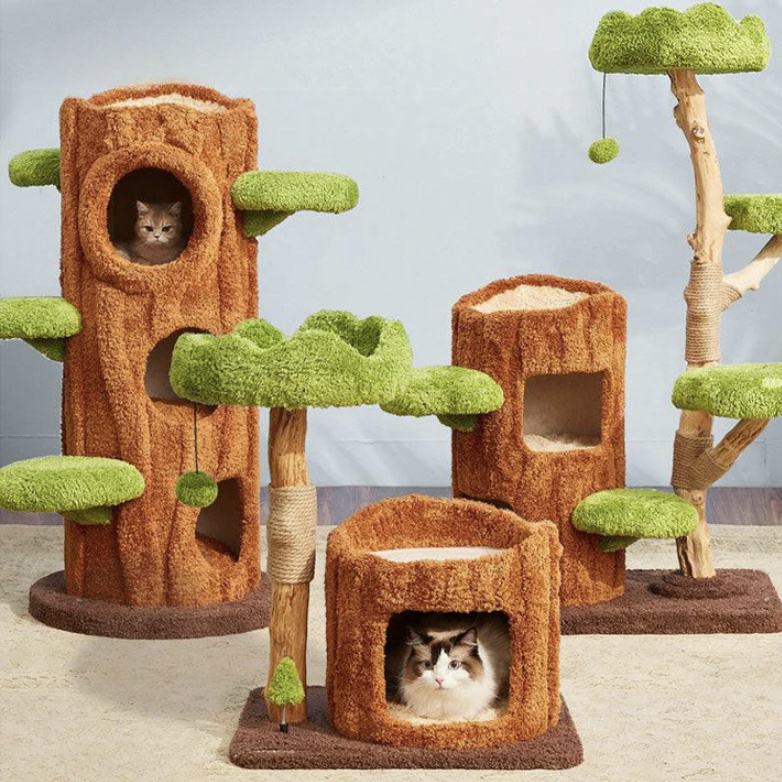 Omo Omo™ Wooden Cat Tree