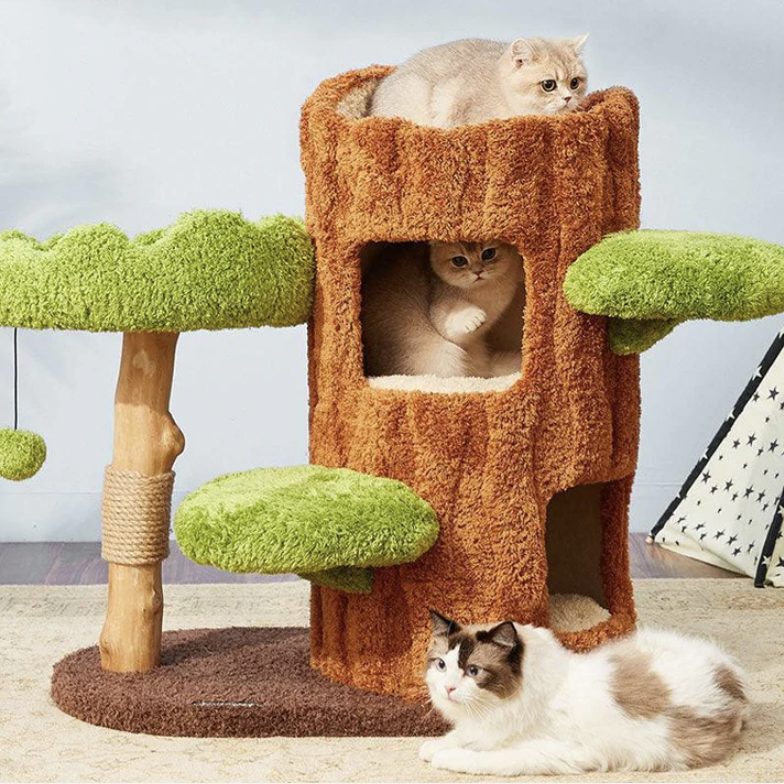 Omo Omo™ Wooden Cat Tree