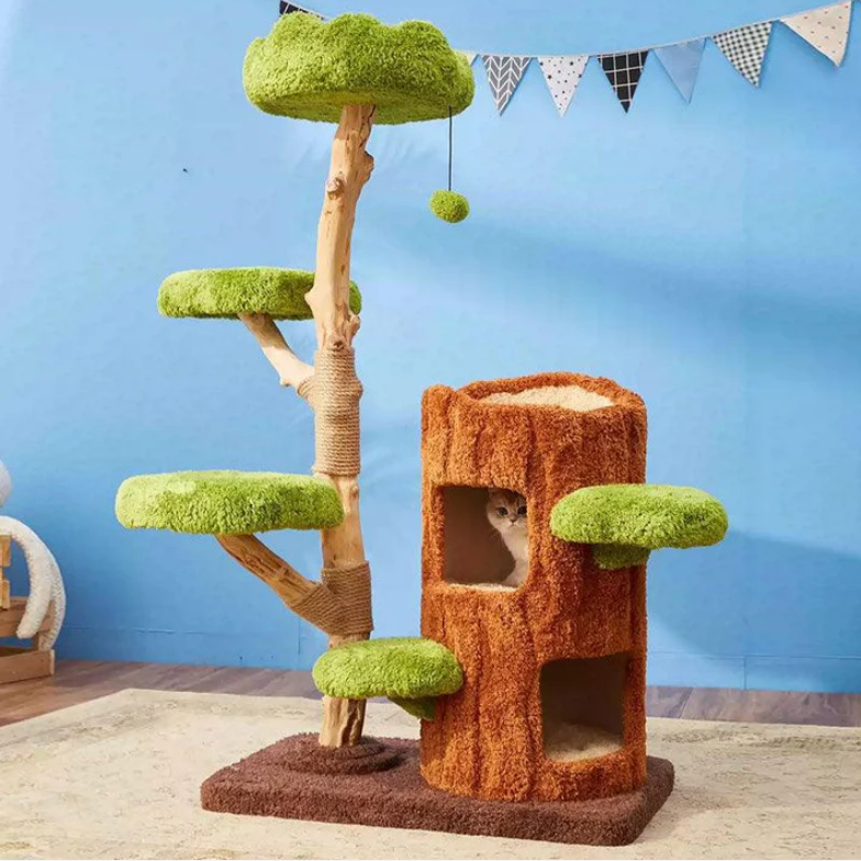 Omo Omo™ Wooden Cat Tree